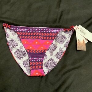Carve Designs Reversible Print Bikini Bottom. UPF 50 Size XL.  NWT.